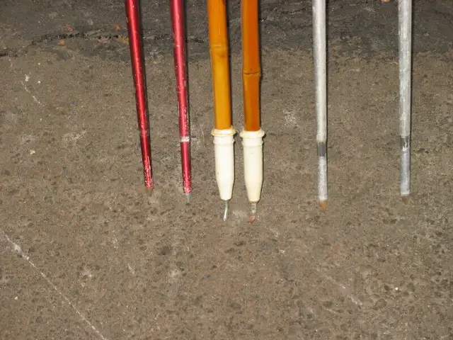 Bâtons de marche ou pèlerin in Other in West Island - Image 3