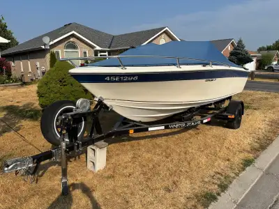 Well-maintained and water-ready, Wilker Catalina 18-foot Bowrider, is powered by a strong 4.3L OMC C...