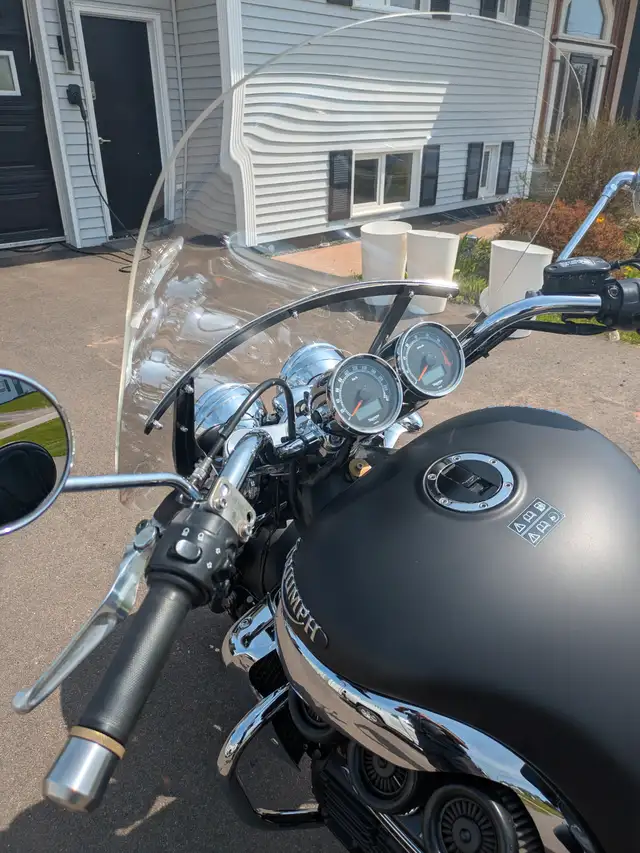 2011 Triumph Rocket 3 Roadster in Street, Cruisers & Choppers in Charlottetown - Image 4