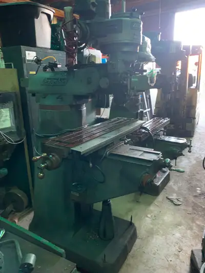 Bridgeport Turret milling machine, 9”x42” table, SN J221740, R8 taper, power quill feed, 1 Hp 575 vo...