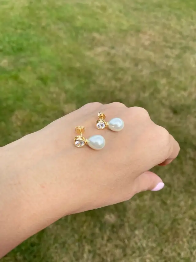 925 Sterling silver pearl earrings in Jewellery & Watches in St. Catharines - Image 3