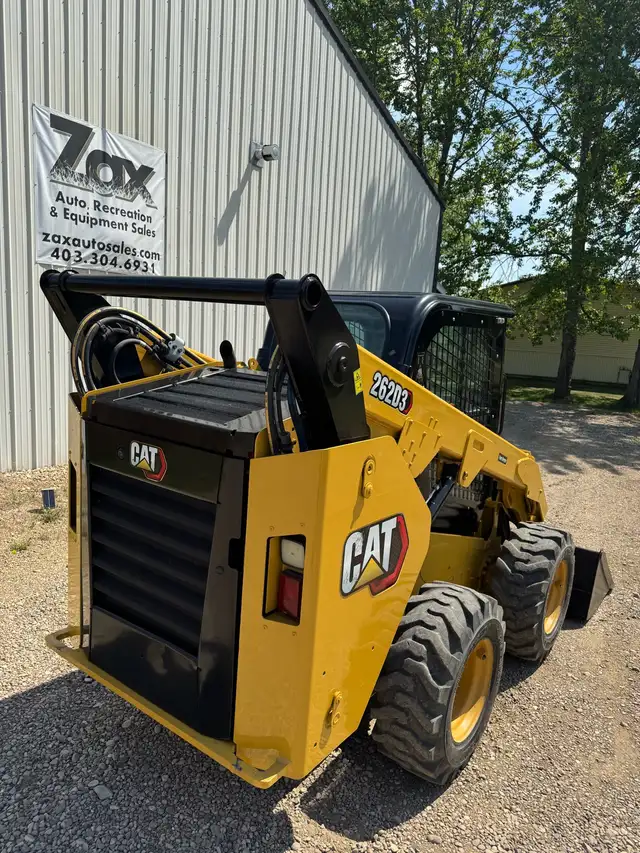 Caterpillar 262D3  Skid Steer, Excellent shape! Financing*** in Heavy Equipment in Red Deer - Image 3
