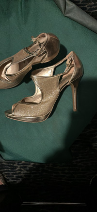 New gold heels size 10 