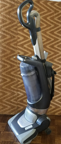 Electrolux NIMBLE BAGLESS UPRIGHT Vacuum cleaner