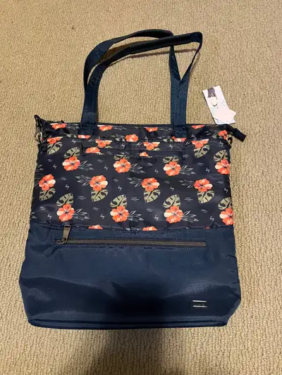 New Lug Whirl tote bag, View more