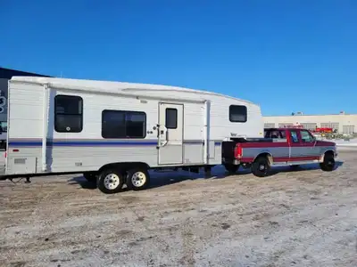 Listing for a friend: "This 1995 Fleetwood Terry Fifth Wheel 5H 25' Camper delivers the perfect bala...