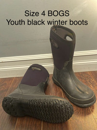 BOGS size 4 kids winter boots 