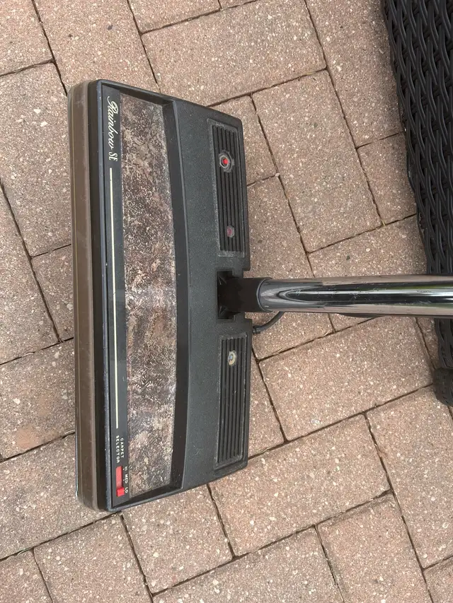 Rainbow SL Vacuum in Vacuums in Winnipeg - Image 5