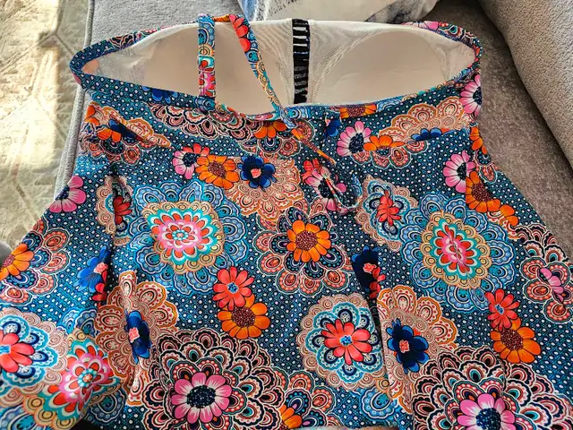 Bathing suits xl to 1x in Women's - Tops & Outerwear in Belleville - Image 4