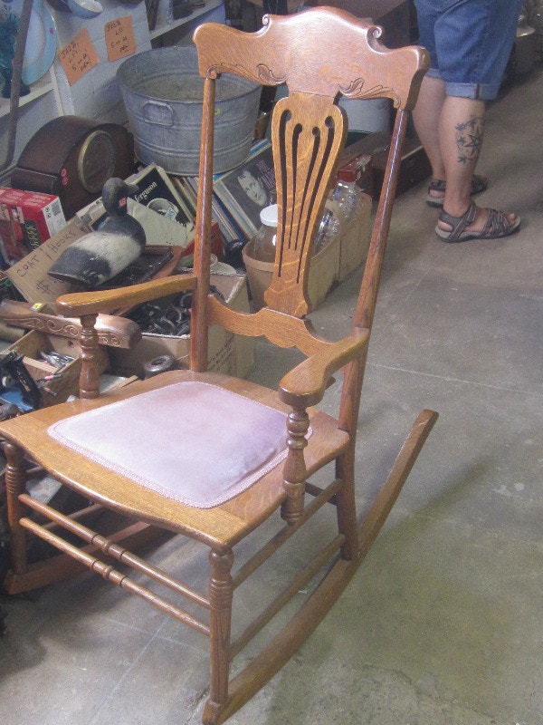 CIRCA 1920s OAK ROCKING CHAIR 100 CABIN HOME DECOR Arts