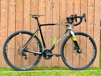Giant Gravel bike  TCX 2 like new  56 cm, View more