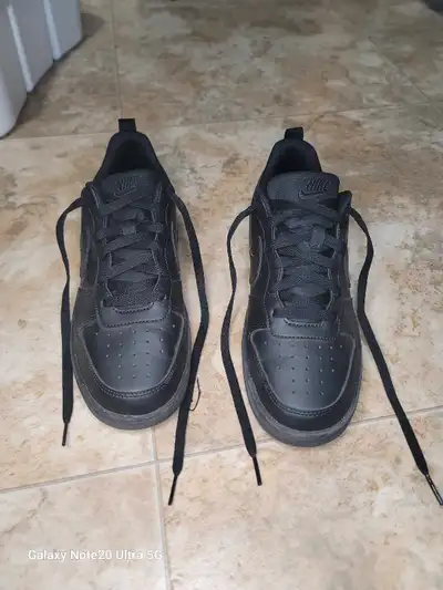 (They were a gift for my brother but he didn't fit them and the store wouldn't let us return them so...