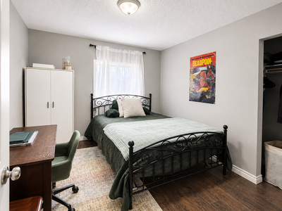 Still looking for September student housing in Waterloo? Furnished rooms are available at 176 King S...