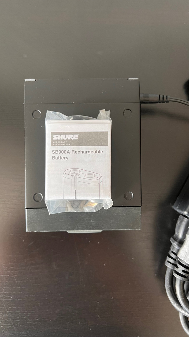 Shure Portable Dual Battery Charger w/ Power Supply plus battery in General Electronics in Oshawa / Durham Region - Image 2