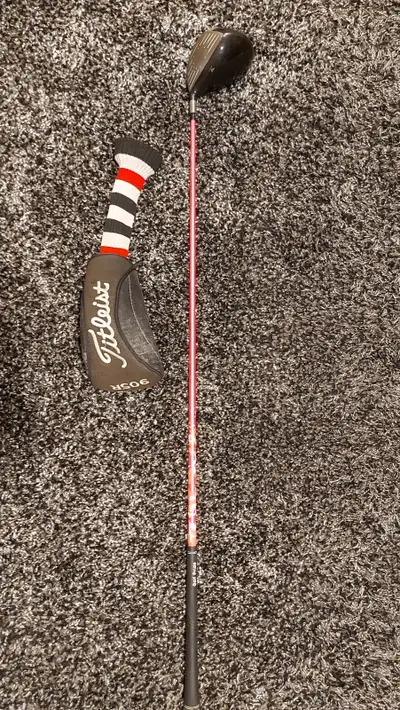 Titleist RH 905R 9.5 deg Driver with Stiff Fujikura Pink shaft, View more