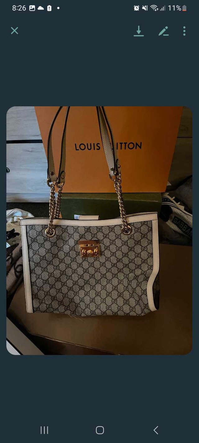 Authentic, receipts , new gucci purse  in Women's - Bags & Wallets in Abbotsford - Image 2