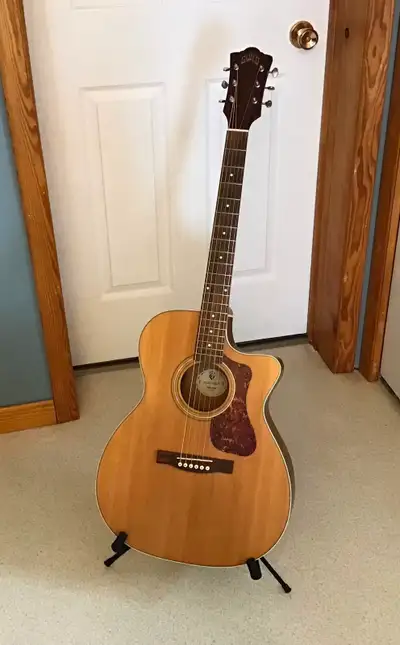 Guitare électro-acoustique Guild, View more