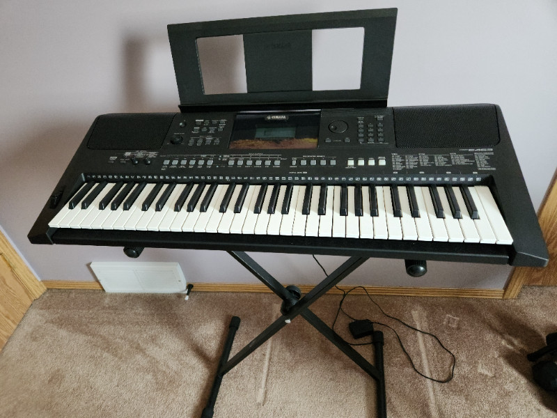 Yamaha keyboard (PSRE463) Pianos & Keyboards Winnipeg Kijiji