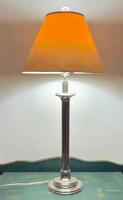 Vintage-style silver columnar table lamp, View more