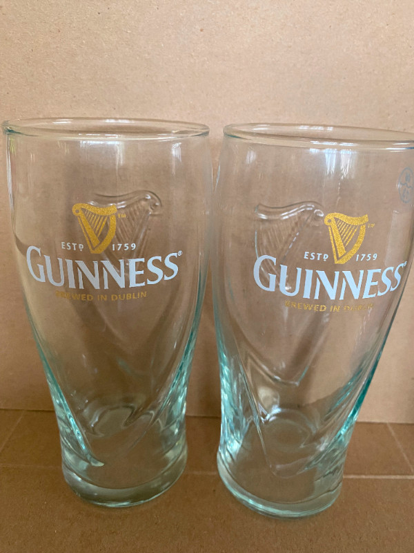 Breweriana - Beer Glass - Guinness (x2) in Arts & Collectibles in City of Toronto
