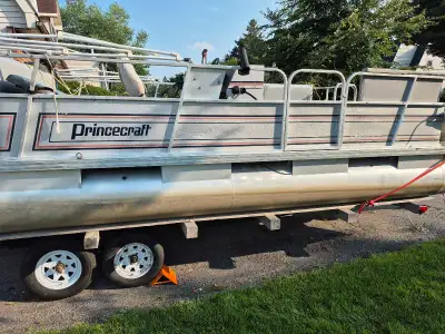 Princecraft fishing pontoon 21 foot beam! Deck is 18ft. Electric winches front and back to ensure sa...