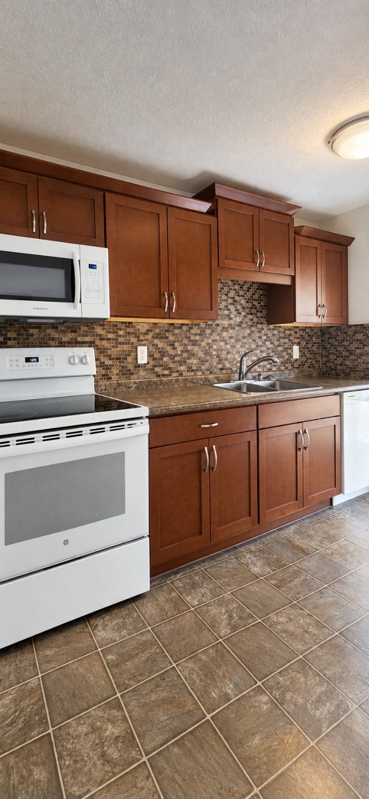 House for rent in Charleswood 3