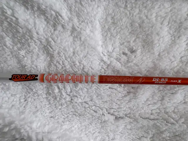 TaylorMade Qi35 3 Hybrid in Golf in Edmonton - Image 5