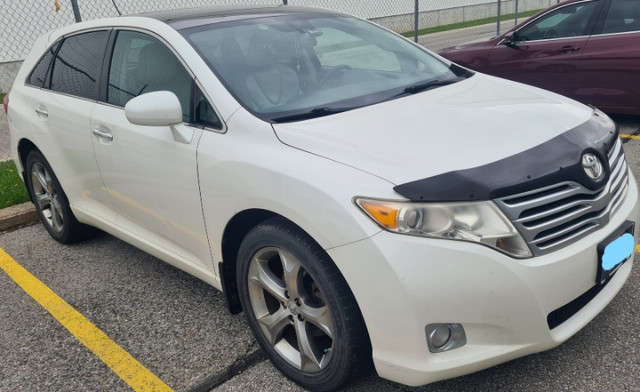 2010 Toyota Venza V6 AWD - Limited Edition in Cars & Trucks in Mississauga / Peel Region - Image 2