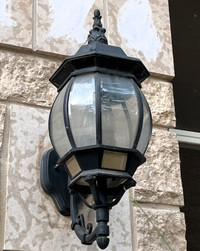 Large exterior light fixture 