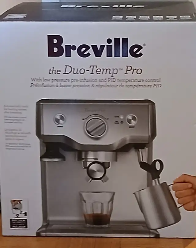 Duo-Temp Pro Commercial Coffee Machine in Coffee Makers in City of Toronto - Image 4