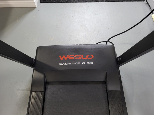 Weslo Cadence G 3.9 Cushioned Treadmill in Exercise Equipment in Sarnia - Image 4