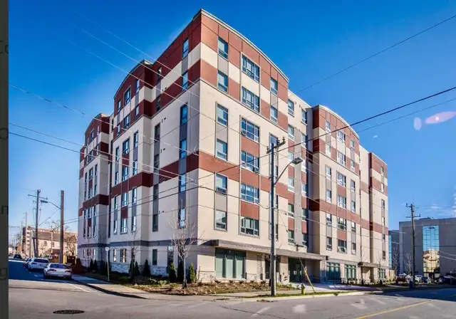 Regent Student Living | Room For Rent in Room Rentals & Roommates in St. Catharines - Image 8