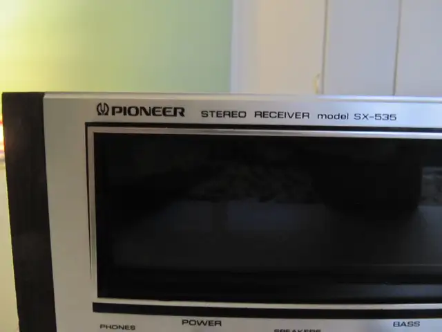 Pioneer Model SX-535 AM/FM Stereo Receiver Superb Cond Circ 1974 in Arts & Collectibles in Mississauga / Peel Region - Image 11