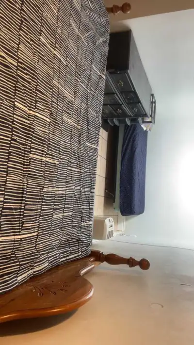 1 bedroom basement available in downtown. Everything is included except wifi is extra Parking availa...