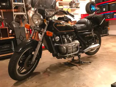 Bike is in very good condition for a 1980. Factory Original No Fairing model. Also included Genuine...