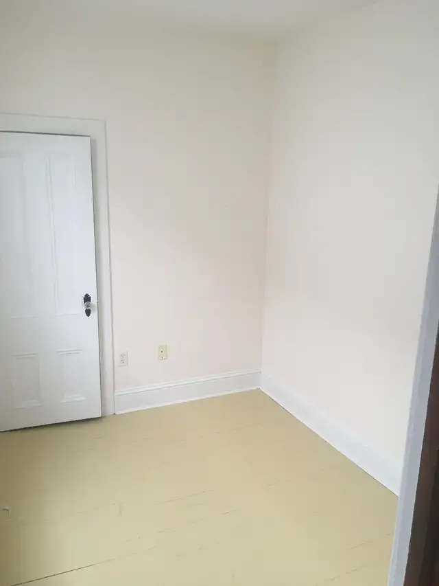 Bright, spacious apartment in the heart of Chester. in Short Term Rentals in Bridgewater - Image 10