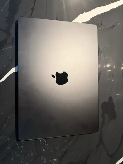 MacBook Pro M4 512GB, View more