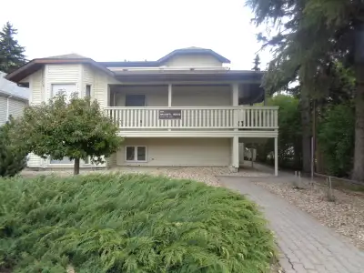 This warm, bright, 1 bedroom apartment unit comes with a large storage area, full sized fridge & sto...