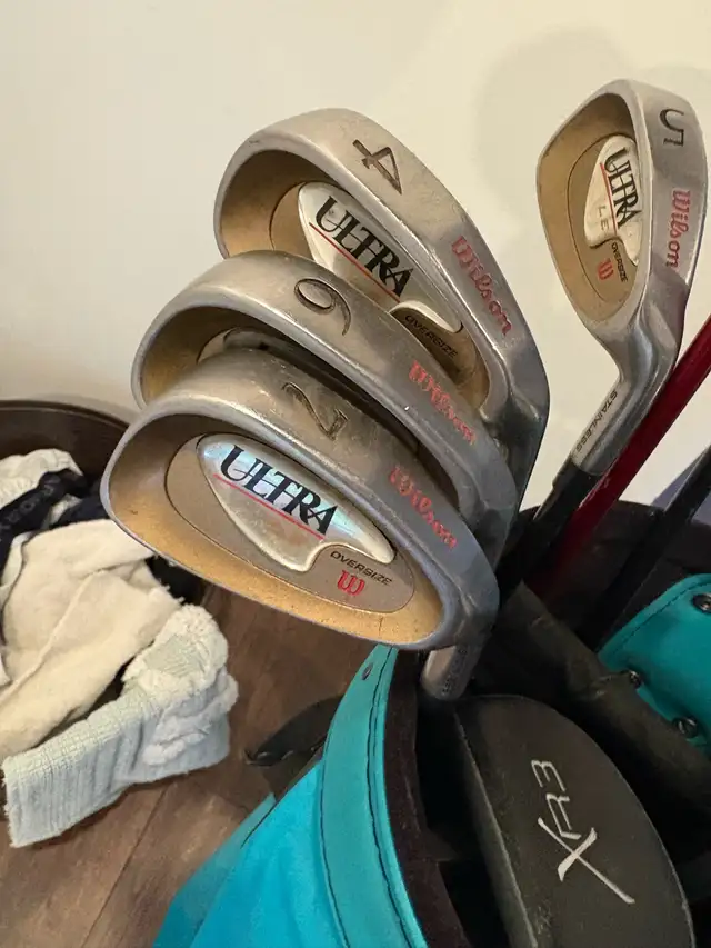 women’s right handed golf clubs and bag  in Golf in Guelph - Image 9