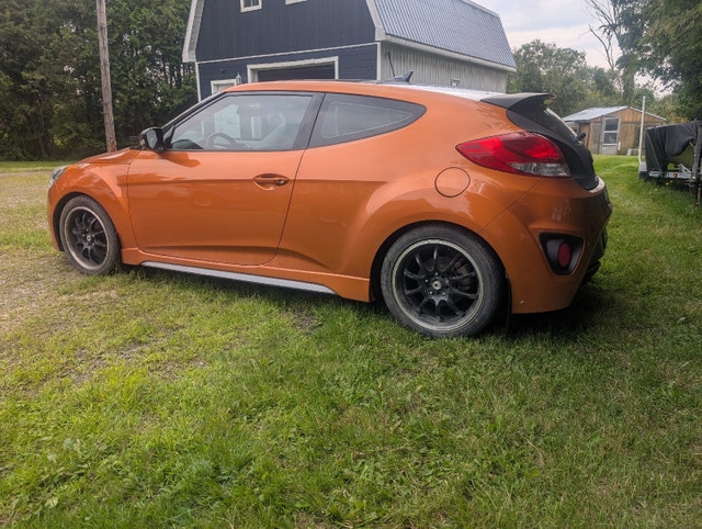 Hyundai Veloster Turbo 2015 — photo 4
