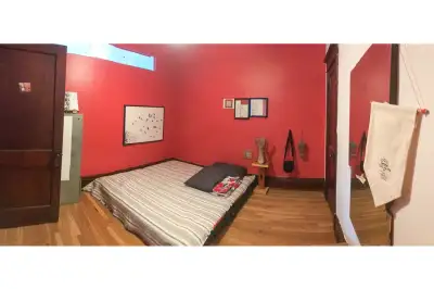 Chambre dans GRAND appartement du quartier Villeray pour juillet