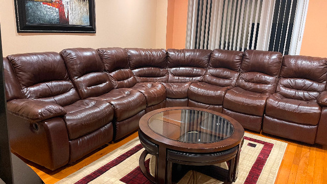 Reclining Sectional 7 seats in Couches & Futons in Mississauga / Peel Region - Image 2