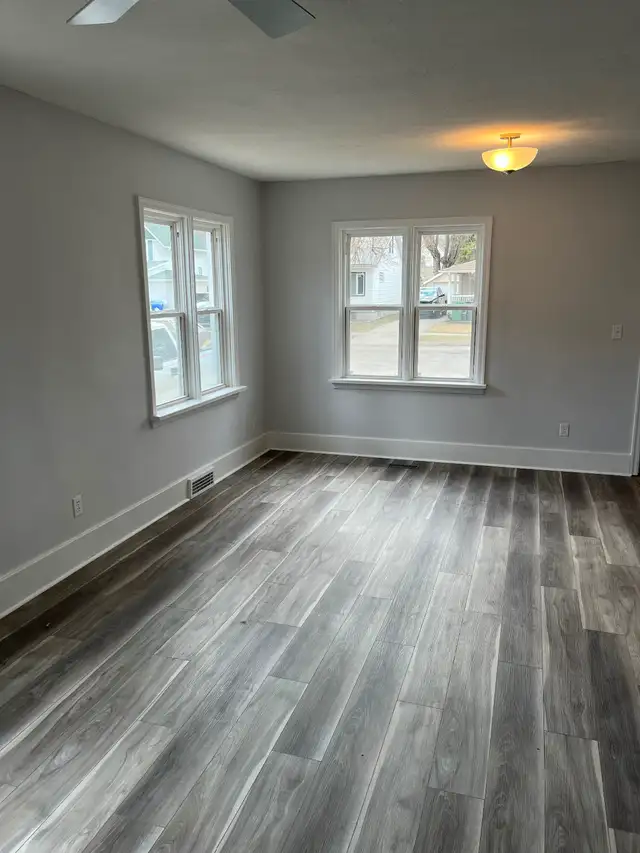 Freshly Updated. 77 Fourth Ave N in Houses for Sale in Regina - Image 4