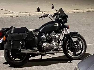 Honda CB 750 custom , new chain and sprockets new tires front and rear, new brake pads and rebuild o...