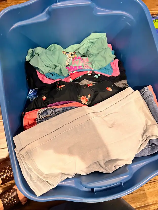 Girls Clothes for age 8/10 - Large Lot in Multi-item in Mississauga / Peel Region - Image 3