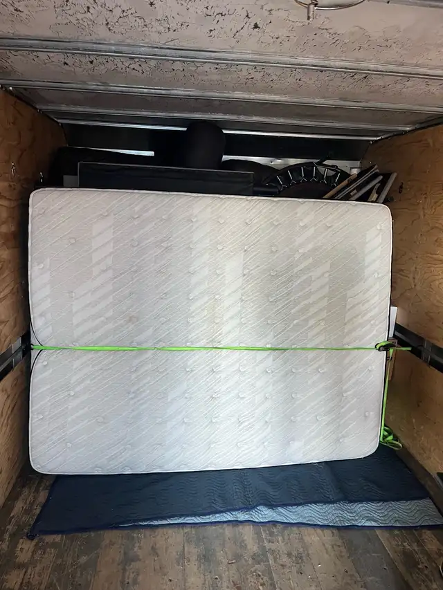 fast movers & Junk removal533010498779228168
