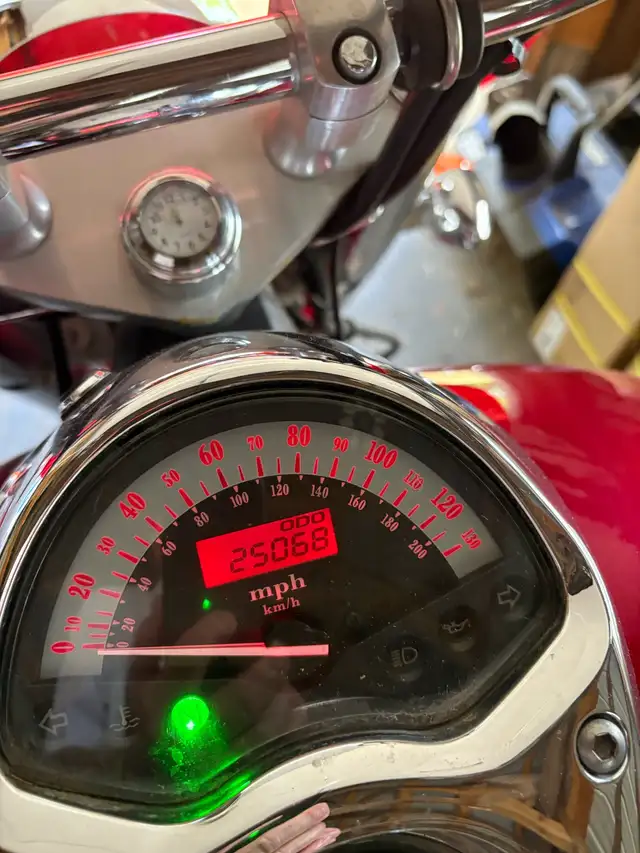 2005 VTX 1300 Honda in Touring in Trenton - Image 10