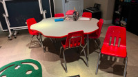 Table école pupitre 6 chaises enfants garderie