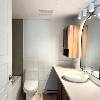 1er mois gratuit! Appt 3 1/2 Chauffé Éclairé, 5 électro inclus