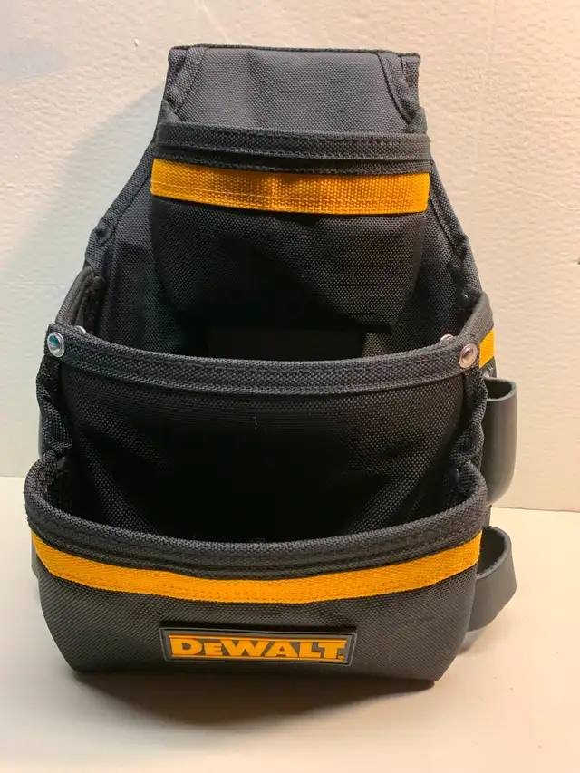 DeWalt 3 Pocket Tool Pouch in Hand Tools in Ottawa - Image 2